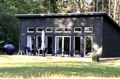 a modern wooden chalet in te province of Småland.